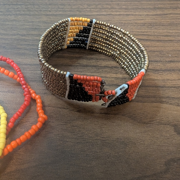Colorful Beaded Bracelet Set - Picture 4 of 5